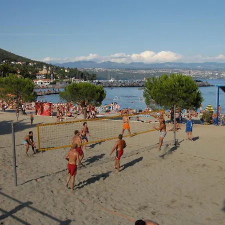 Apartments Dujmic - 50M From The Sea With Private Parking Icici Exterior photo