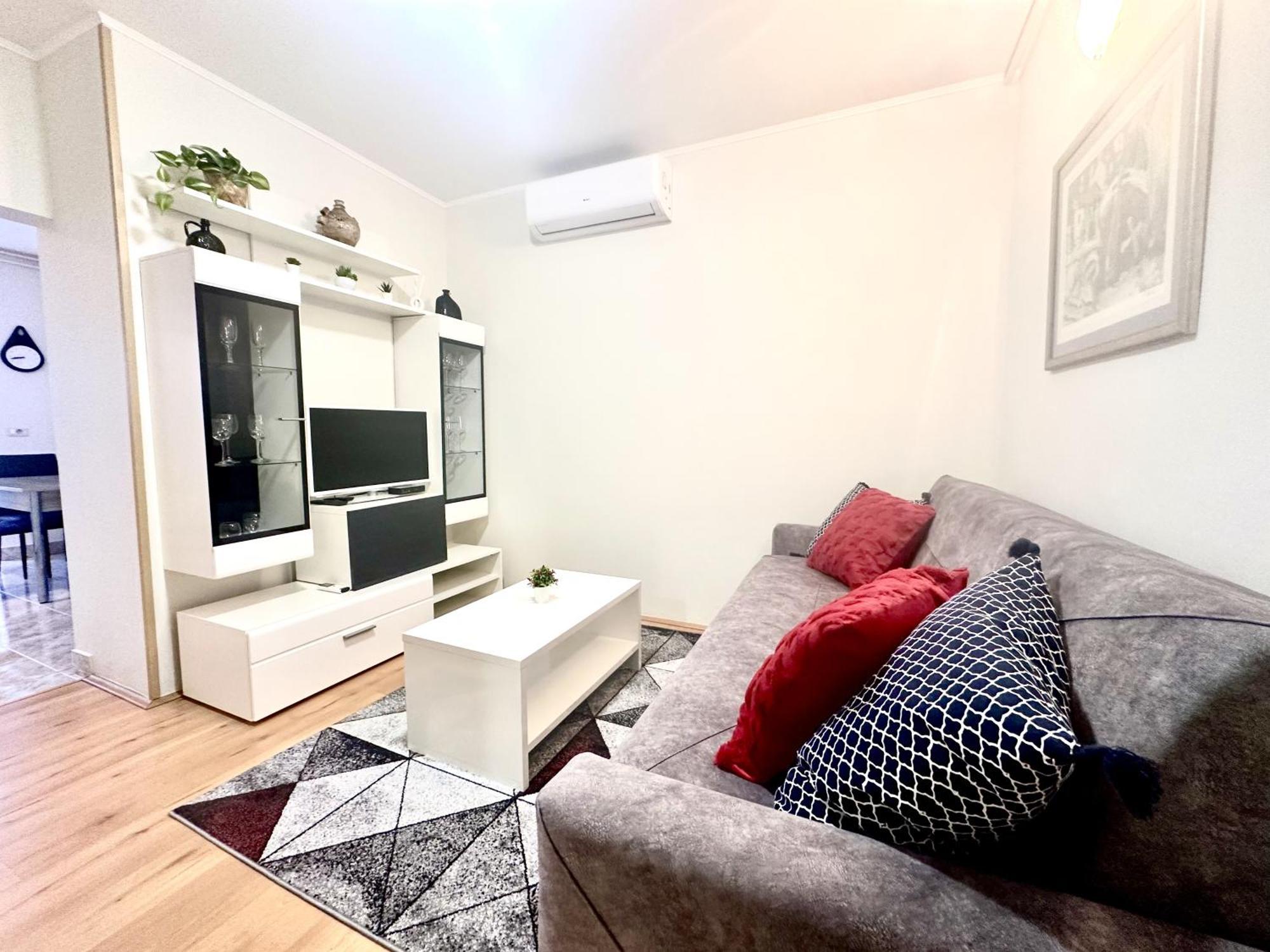 Dujmic - 50m From The Sea With Private Parking Apartment Icici