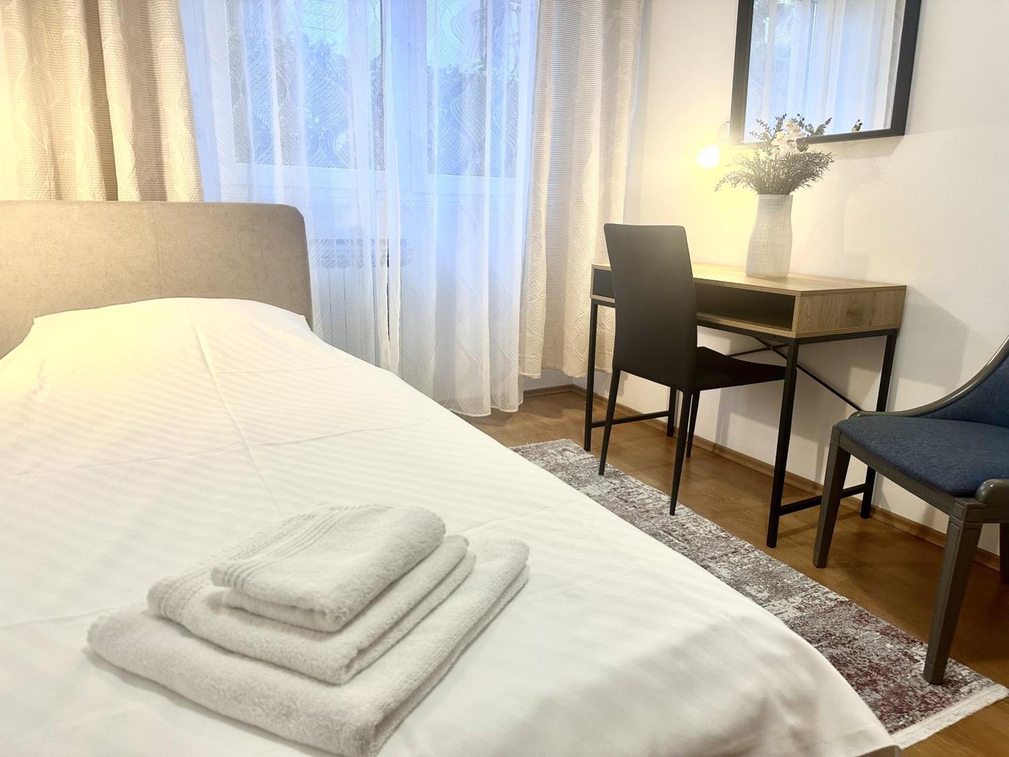 Apartment Dujmic - 50m From The Sea With Private Parking Icici
